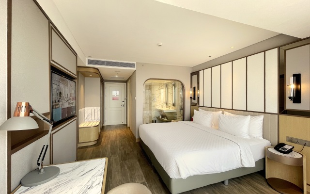 RedDoorz near Hartono Mall Solo