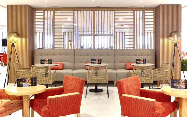 Universal Hotel Perla