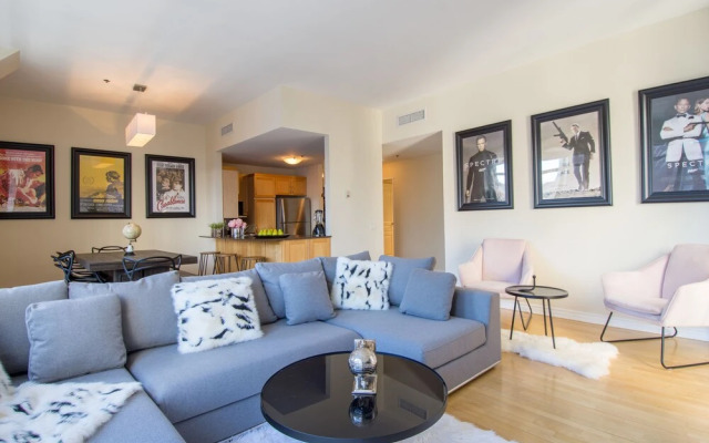 Airy Downtown Apartments by Nuage