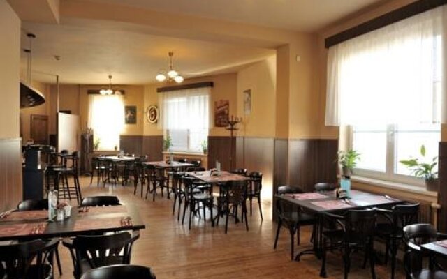 Penzion A Restaurace Šenk