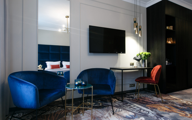 Queen Boutique Hotel