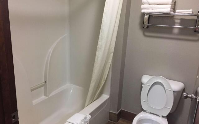 Red Roof Inn & Suites Jackson - Richland