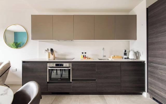 Leeds Centre by Charles Hope