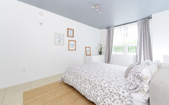 Miami World Rental - Midtown 507
