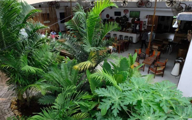 27 Cafe Zanzibar Airport Hotel