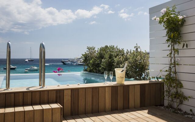 Mykonos Dove Beachfront Hotel