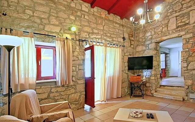 Beautiful Villa in Dracevac With Swimming Pool