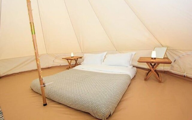 11 'bellatrix' Bell Tent Glamping Anglesey