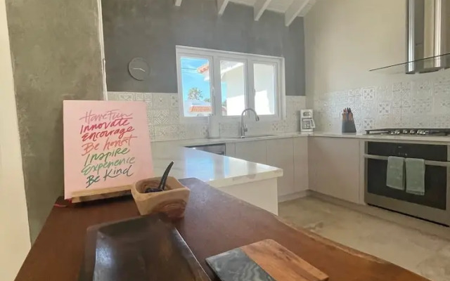 New Mediterranean Villa 5bed 5bath Across-marriott