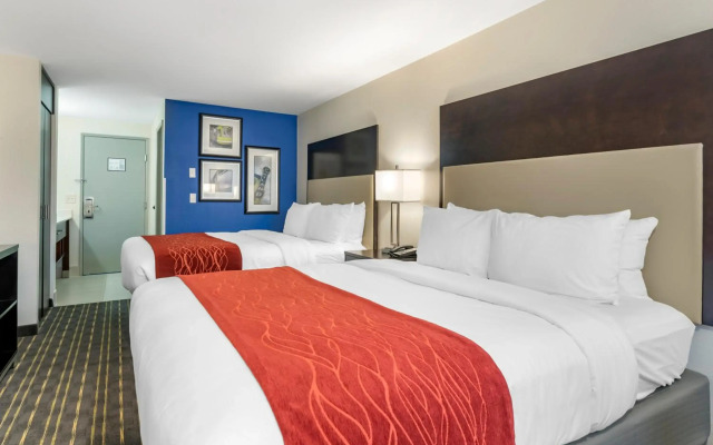 Comfort Inn & Suites Tigard near Washington Square