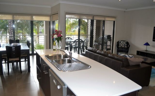 Cypress Waterview Spa Apartment - 37B