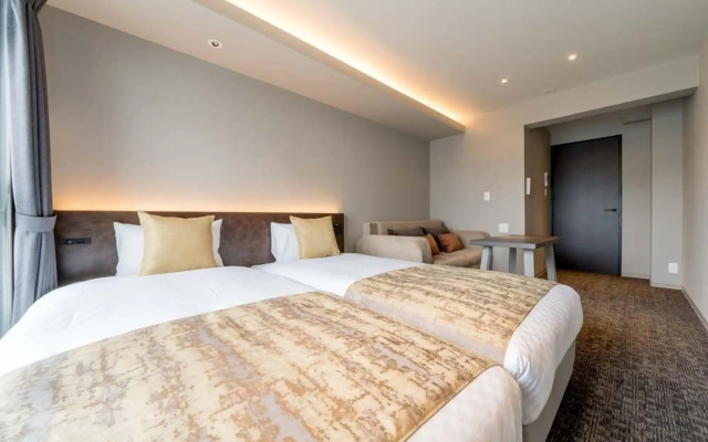 Rinn Sanjo Ohashi East