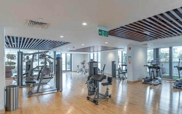 Dream Inn - Bahwan Tower