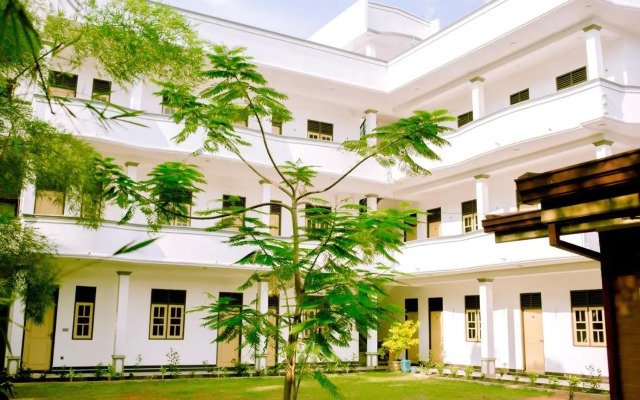 Sevenday Hotel