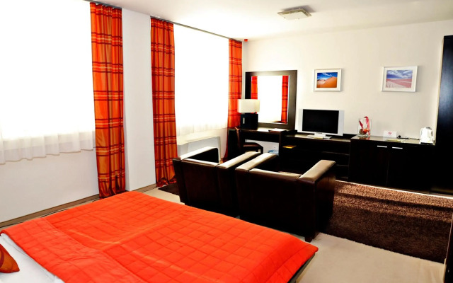 Aston Business Hotel
