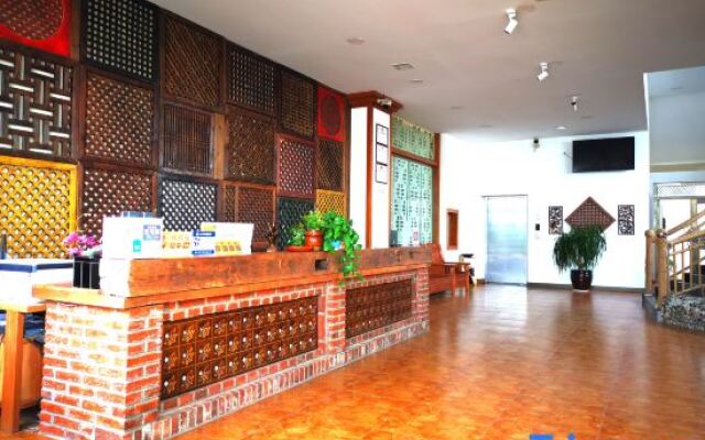 Xishuangbanna Rainforest Flower Valley Hotel (Gasa International Airport)