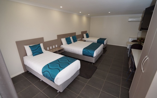 Exies Bagtown – Guest Rooms – Griffith