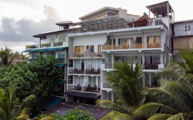 Wave Beach Resort Unawatuna