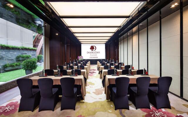 DoubleTree by Hilton Guangzhou-Free Shuttle Bus to Canton Fair Complex & Overseas Buyer Registration Services during Canton Fair Period