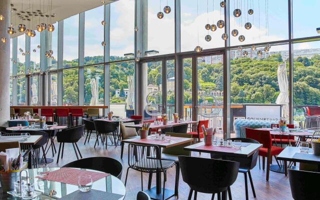 Novotel Lyon Centre Confluence Bord de Saone