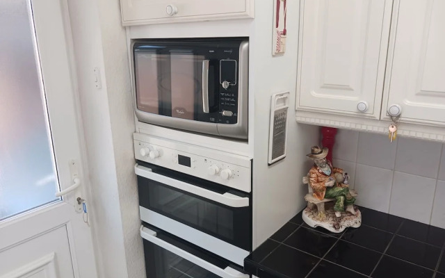 Captivating 3-bed House in Saint Helens