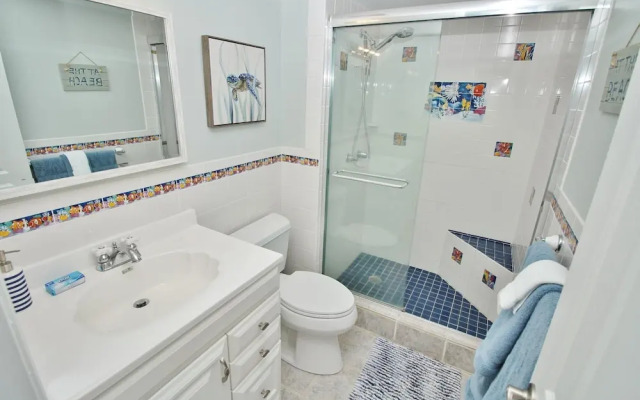 Sea Coast Gardens III 101