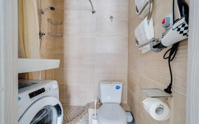 Санди на улице Поклонная