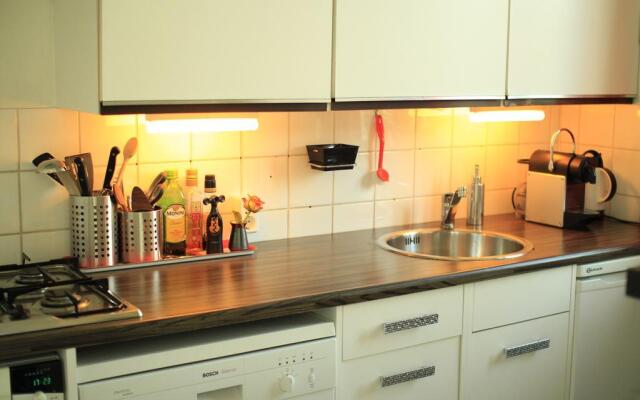 Art & Tulips Art Apartment