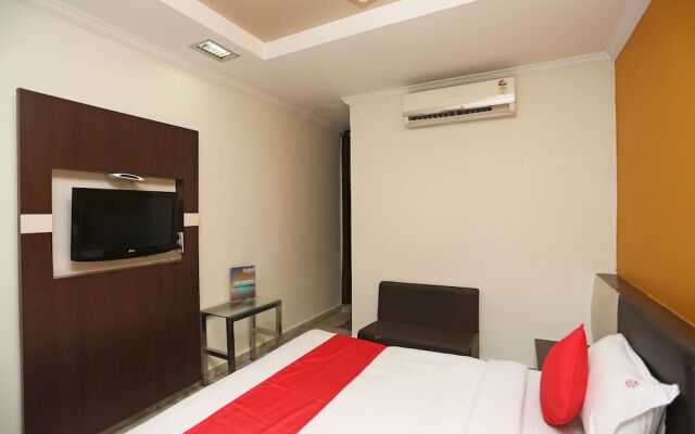 OYO 24646 Hotel Gaurav Palace