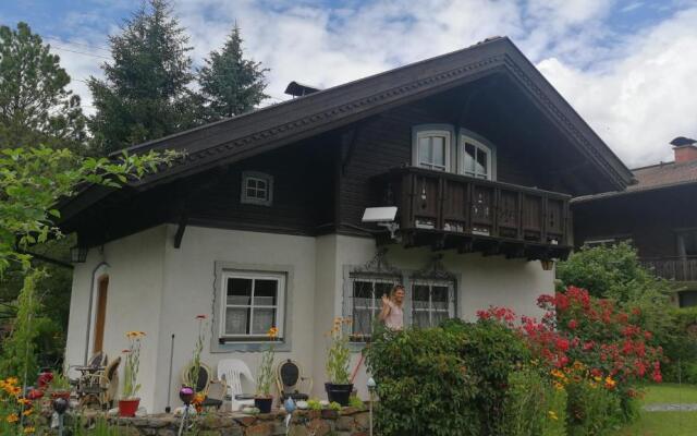 Rosis Cottage