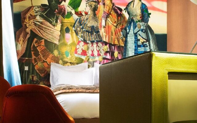 Hôtel du Petit Moulin, Haute Couture hotel by Lacroix