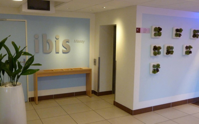ibis Massy