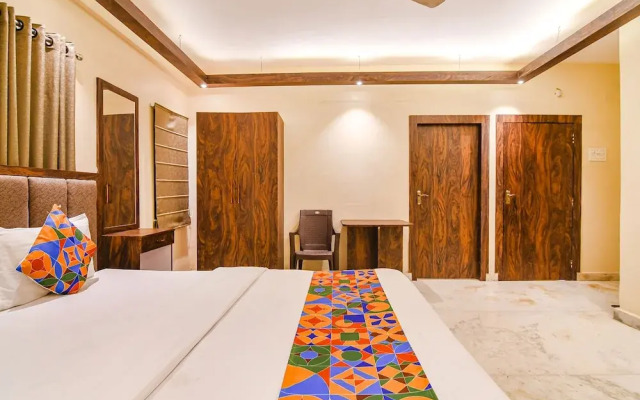 OYO 19552 Golden Deer Guest House
