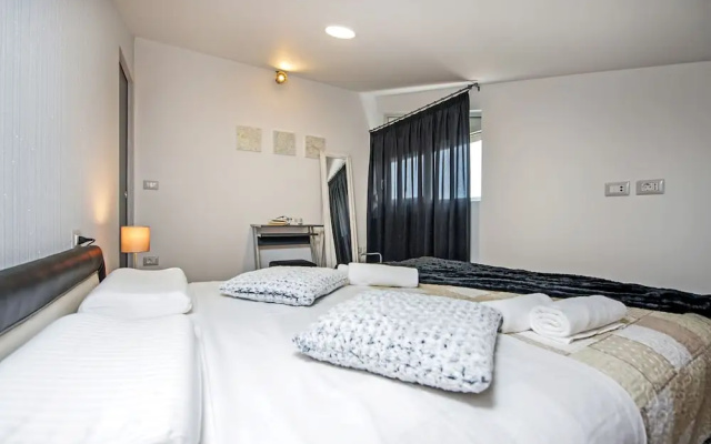 Lakovich Sea View Apartments