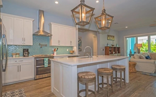 261 Seabreeze Ct - 4Br Home