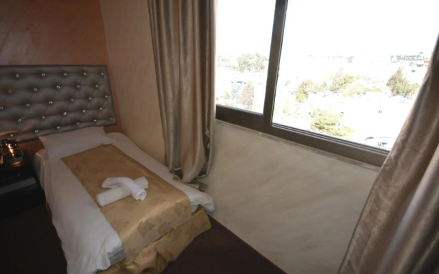 New Metropole Hotel
