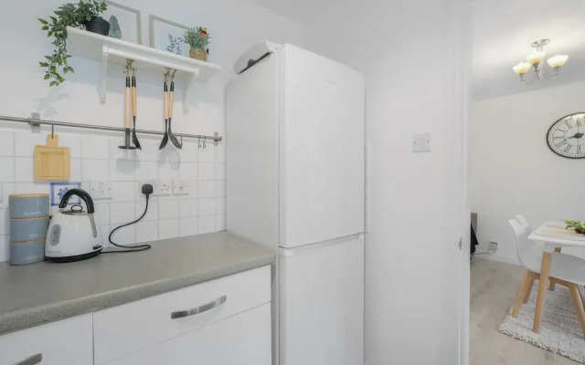 Charming 2 Bed 1Bath Apt -Transom Square