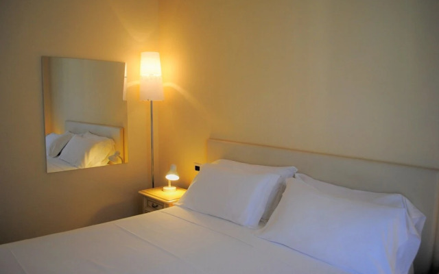 Olive To Lario Apartments