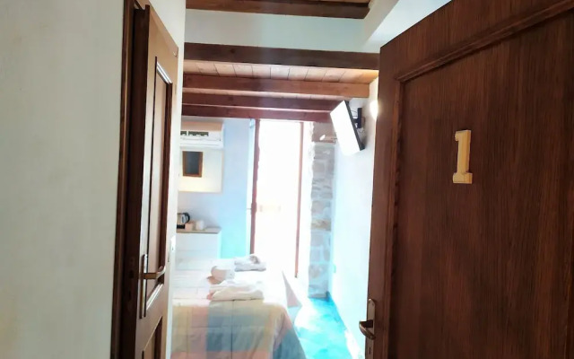 Double Room With Private Bathroom and Breakfast on Request