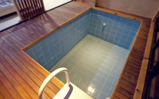Yeongheungdo Grove Resort