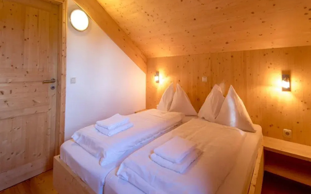 Chalet With Whirlpool tub