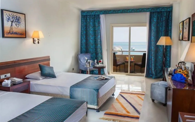 Elysees Dream Beach Hotel