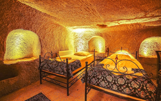 Alaca Cave Suites