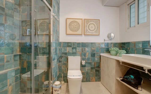 Luxury Apartments In Málaga by Seric