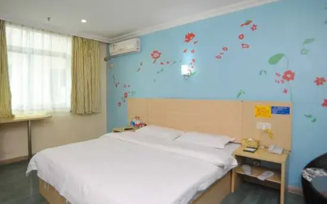 Yuekai Hostel