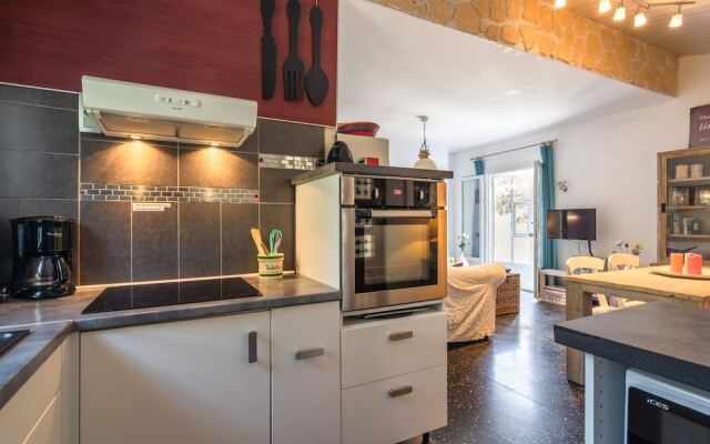 Luring Villa in Pouzols-Minervois with Pool