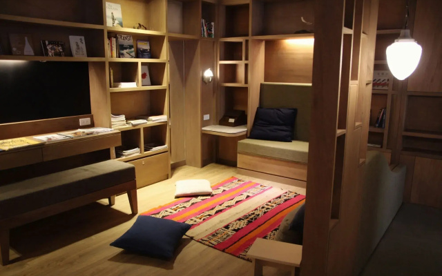 Hok House