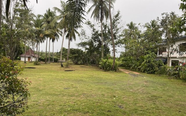 Siloonaa Garden Villa
