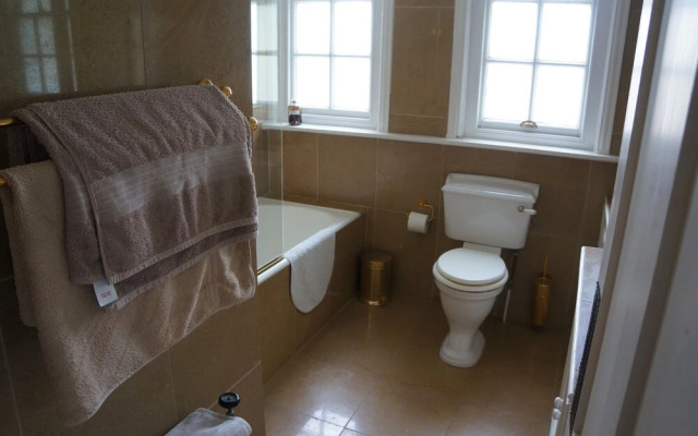 Cedar House Boutique B&B