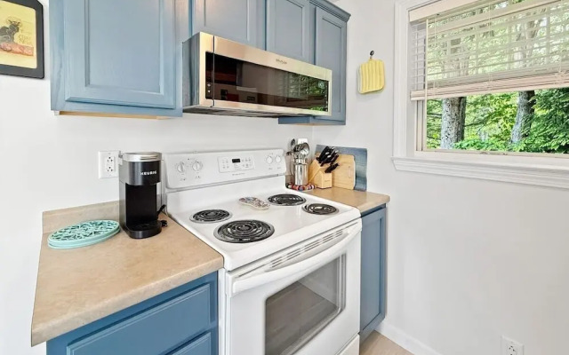 Sweet Beach Retreat 2 Bedroom Home